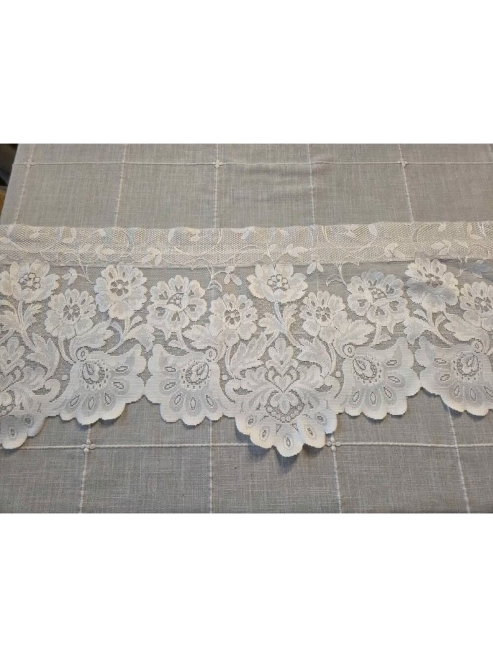 Vintage beautiful lace valance panel